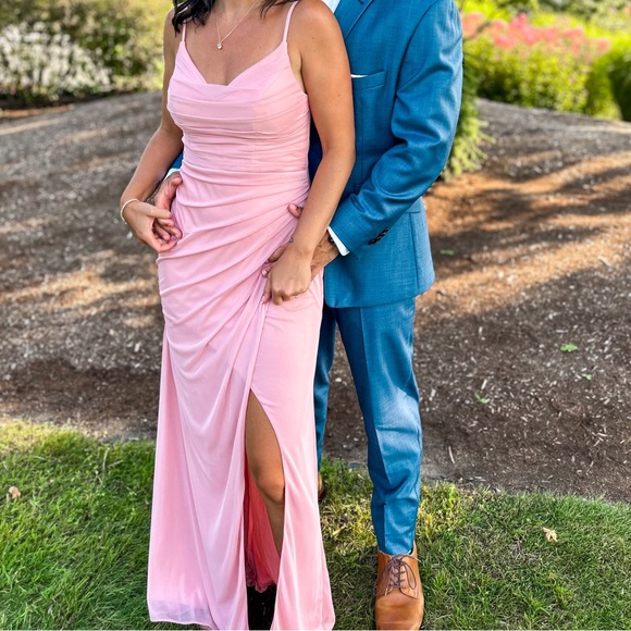 Azazie Deandre - Rosette - Picture 6 of 6